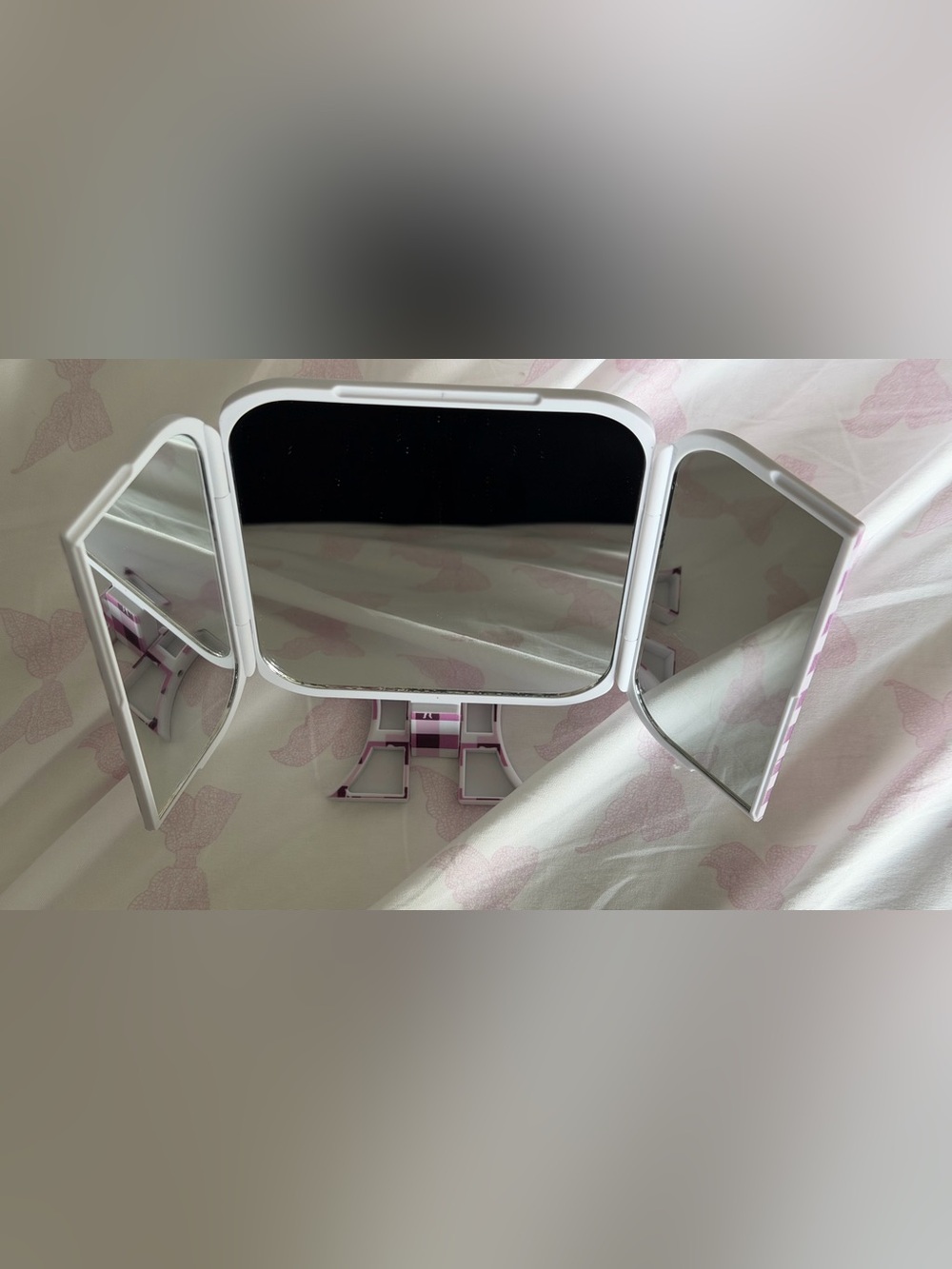 ✨NWT✨Folding Travel Mirror - Picture 5 of 7
